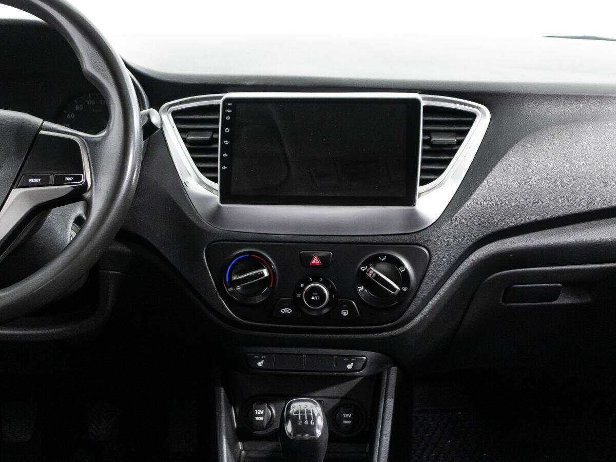 Hyundai Solaris б/у, 2017, Механическая. Фото: #13