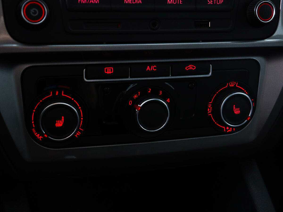 Volkswagen Jetta б/у, 2017, Механическая. Фото: #11