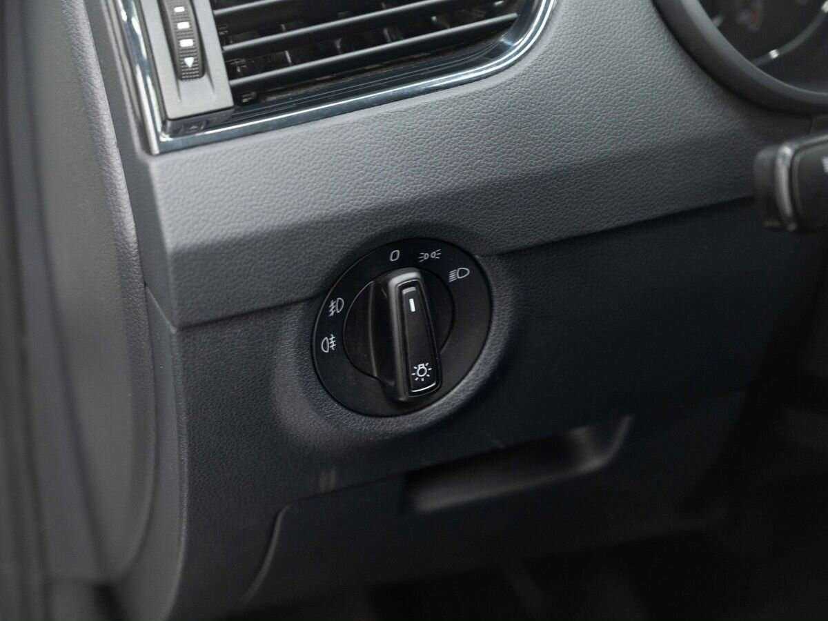 Skoda Octavia б/у, 2019, Механическая. Фото: #17