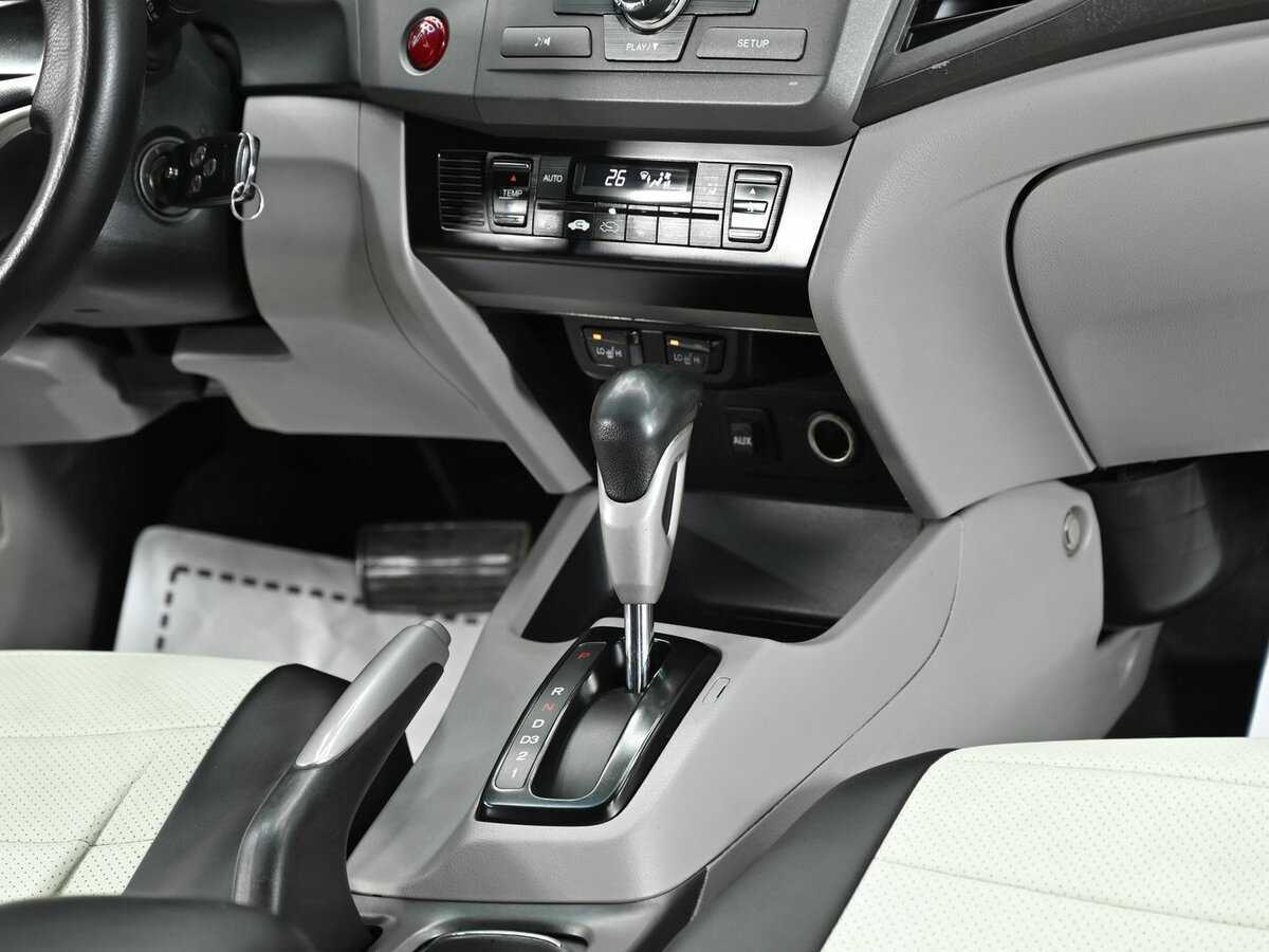 Honda Civic б/у, 2012, Автоматическая. Фото: #7