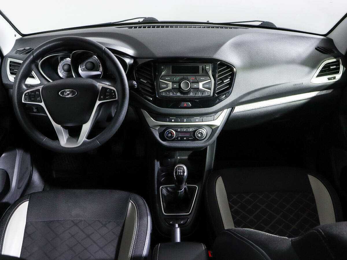 Lada (ВАЗ) Vesta б/у, 2018, Механическая. Фото: #8