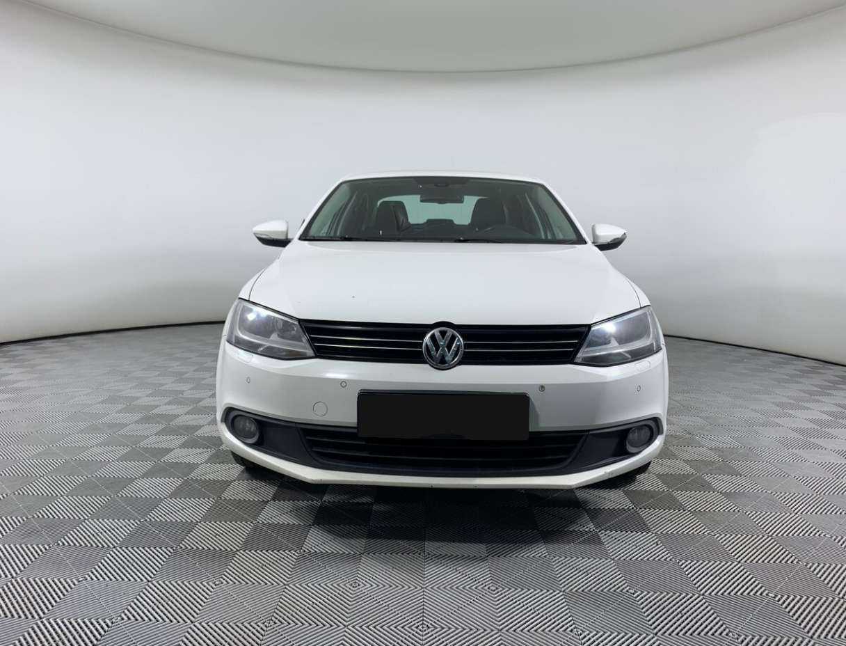 Volkswagen Jetta б/у, 2012, Автоматическая. Фото: #1