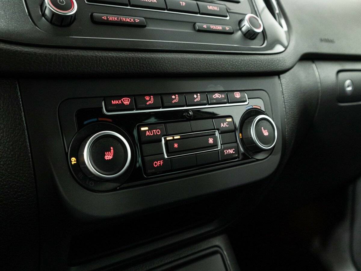 Volkswagen Tiguan б/у, 2012, Автоматическая. Фото: #17