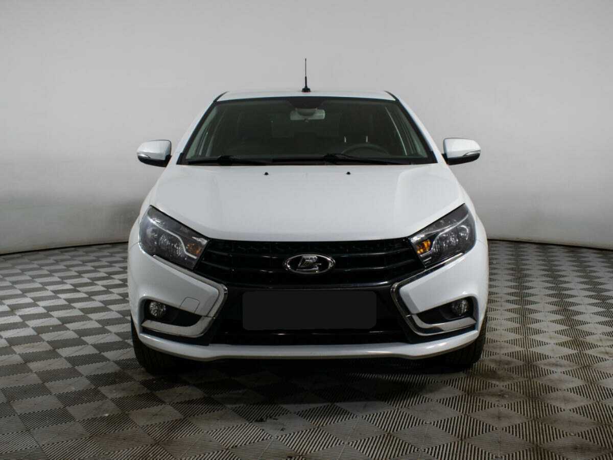 Lada (ВАЗ) Vesta б/у, 2018, Механическая. Фото: #1