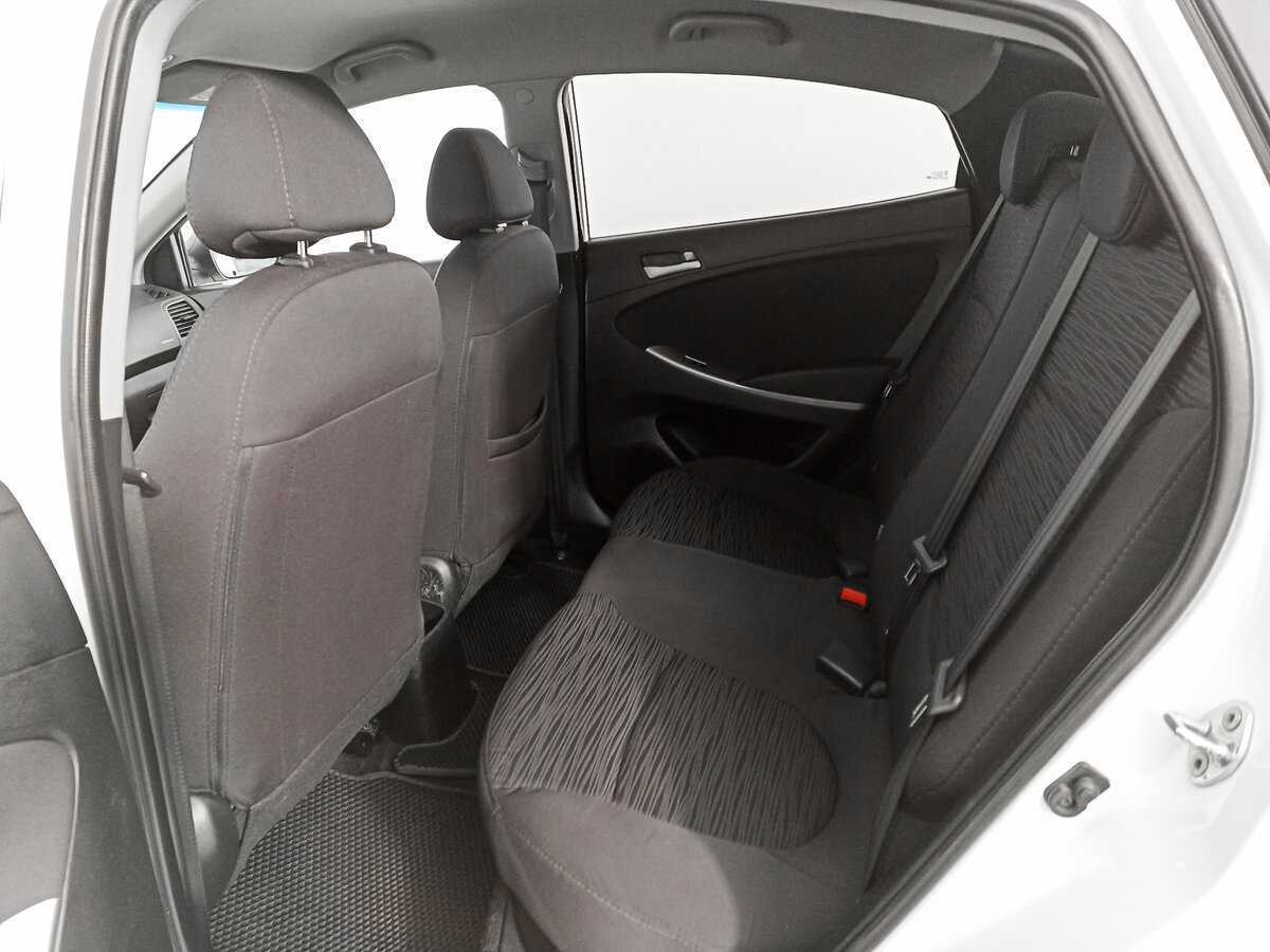 Hyundai Solaris б/у, 2015, Механическая. Фото: #9