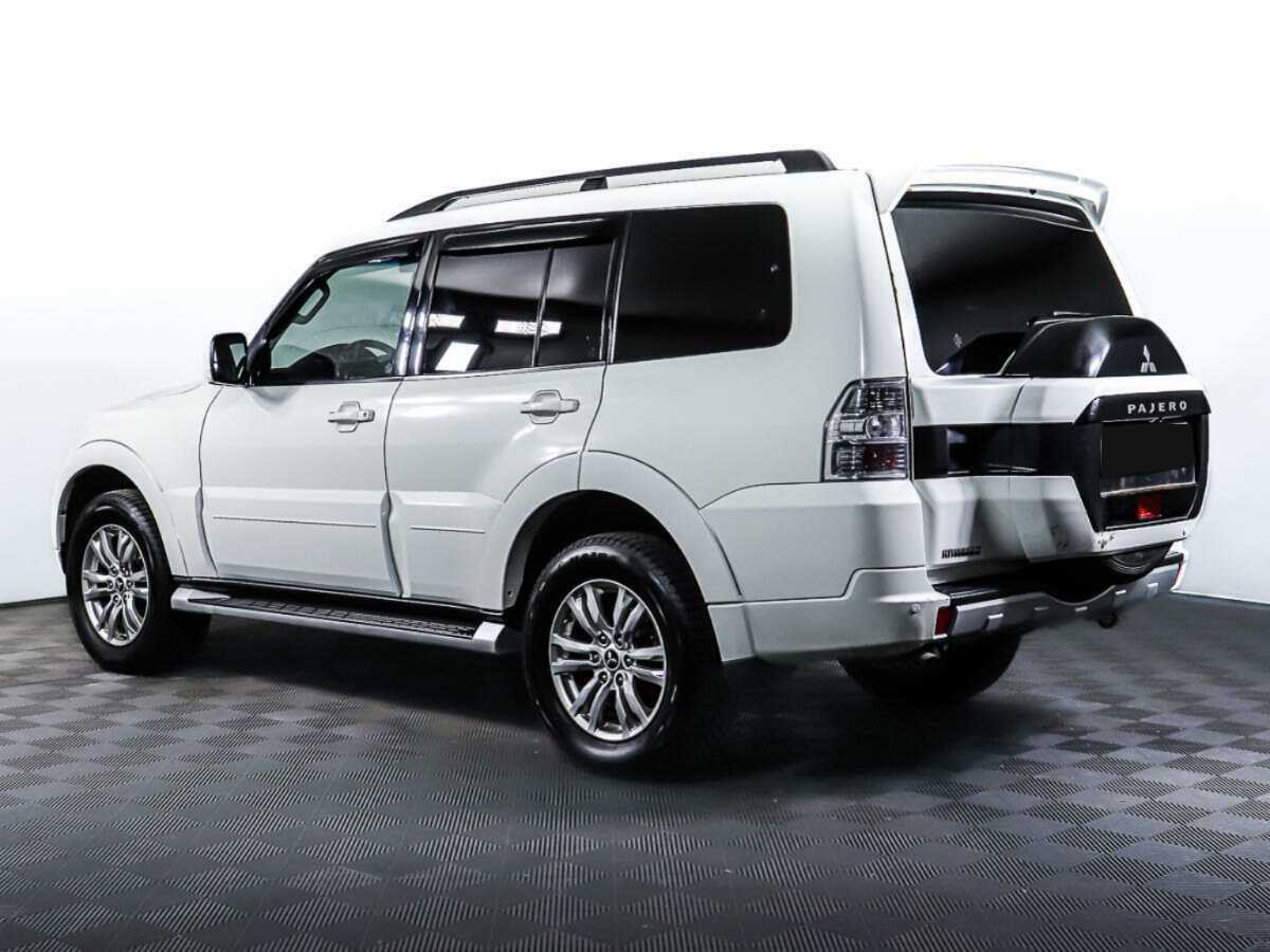 Mitsubishi Pajero б/у, 2014, Автоматическая. Фото: #4