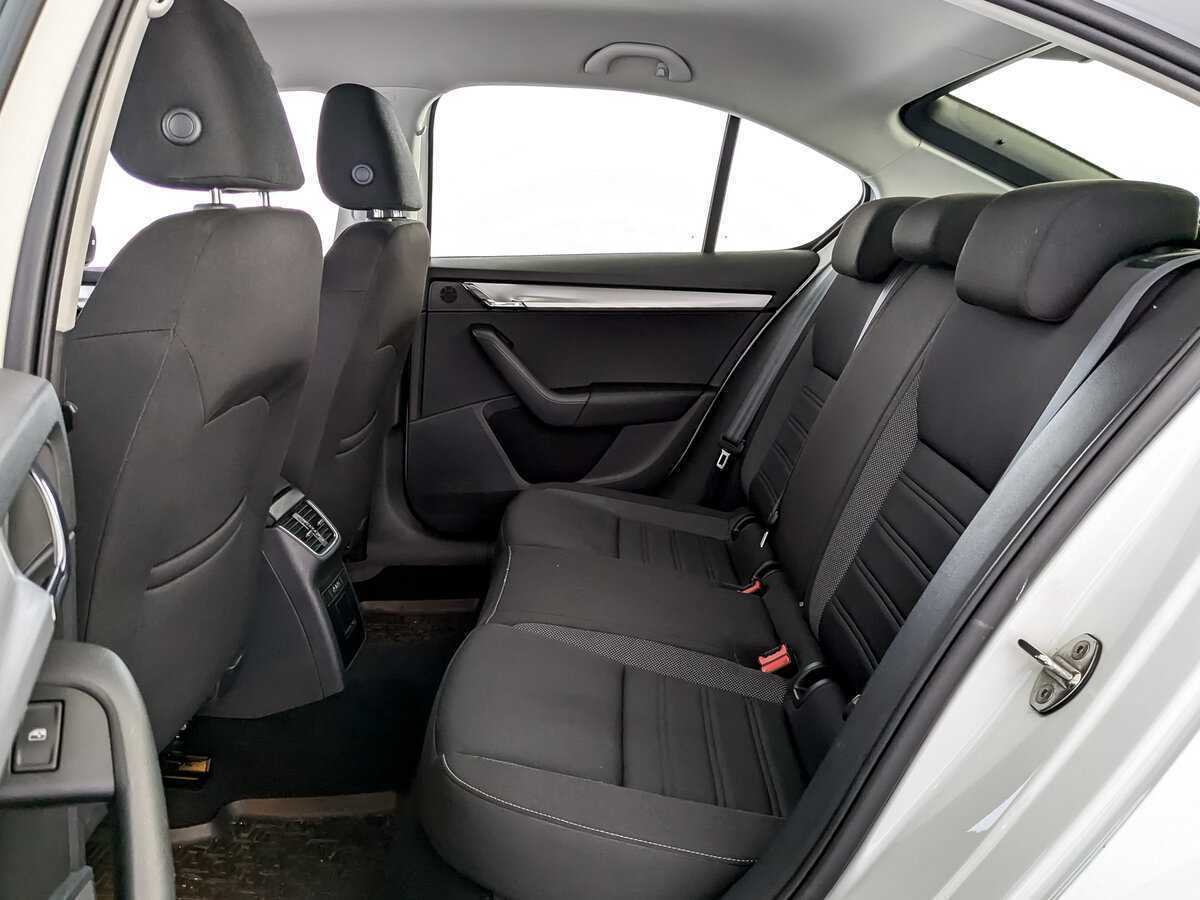 Skoda Octavia б/у, 2019, Механическая. Фото: #10