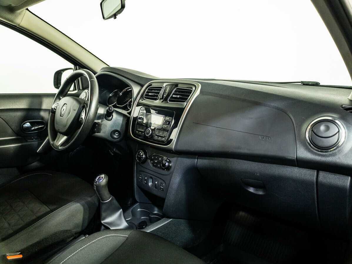 Renault Sandero б/у, 2017, Механическая. Фото: #7