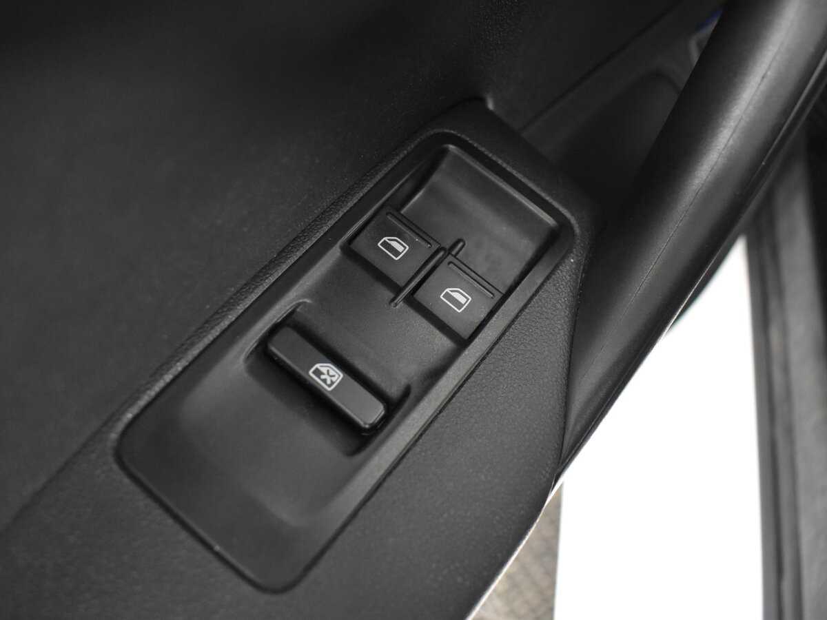 Volkswagen Polo б/у, 2014, Механическая. Фото: #6