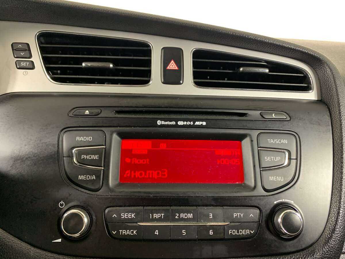 Kia Ceed б/у, 2014, Механическая. Фото: #12