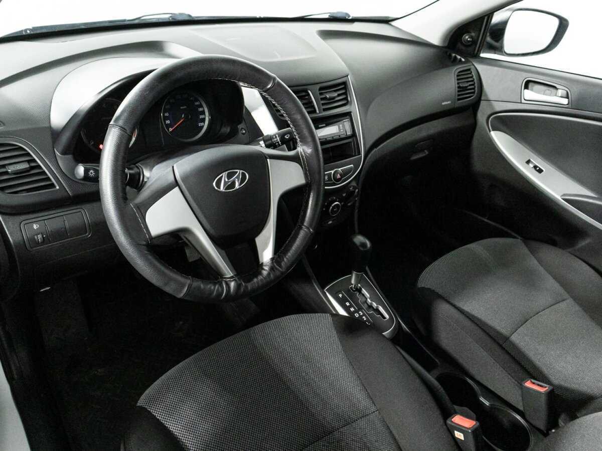 Hyundai Solaris б/у, 2014, Автоматическая. Фото: #10