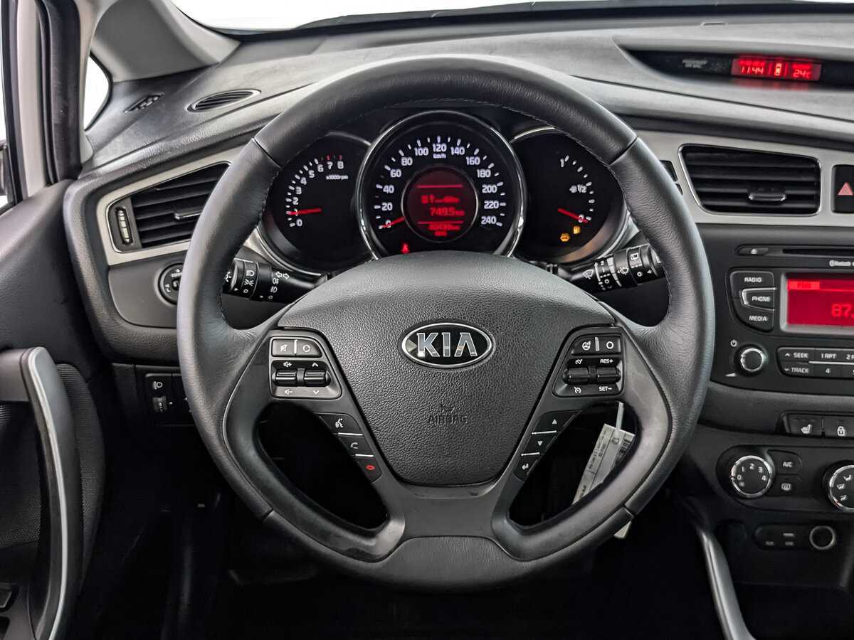 Kia Ceed б/у, 2015, Механическая. Фото: #17