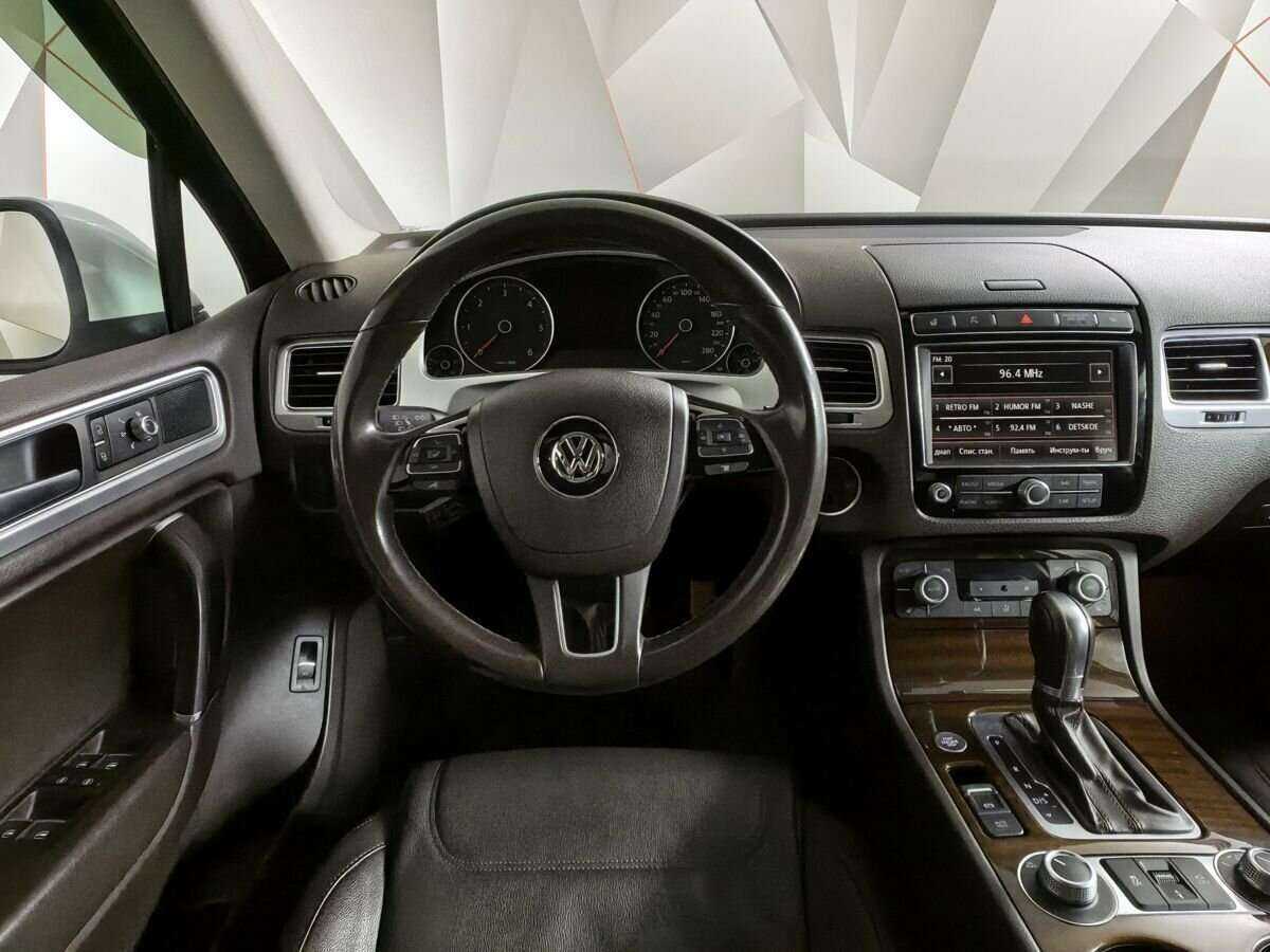 Volkswagen Touareg б/у, 2016, Автоматическая. Фото: #14