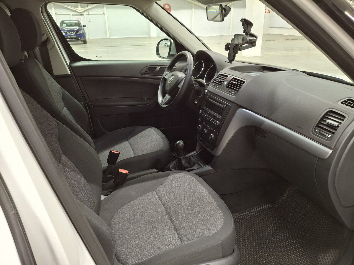 Skoda Yeti б/у, 2014, Механическая. Фото: #9