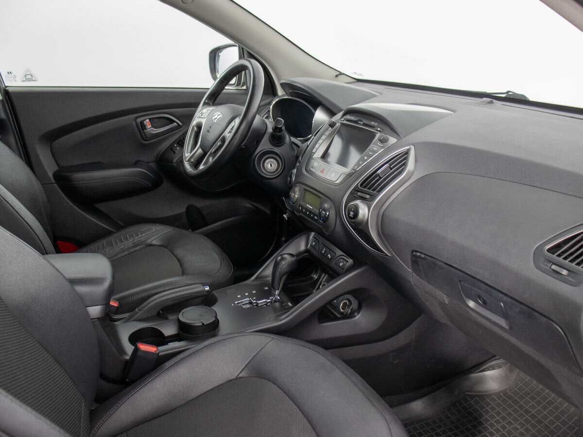 Hyundai ix35 б/у, 2014, Автоматическая. Фото: #8