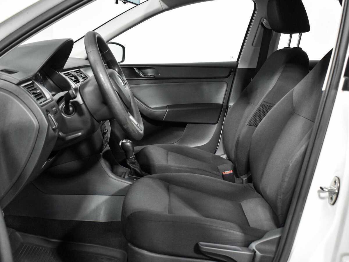 Skoda Rapid б/у, 2017, Автоматическая. Фото: #8