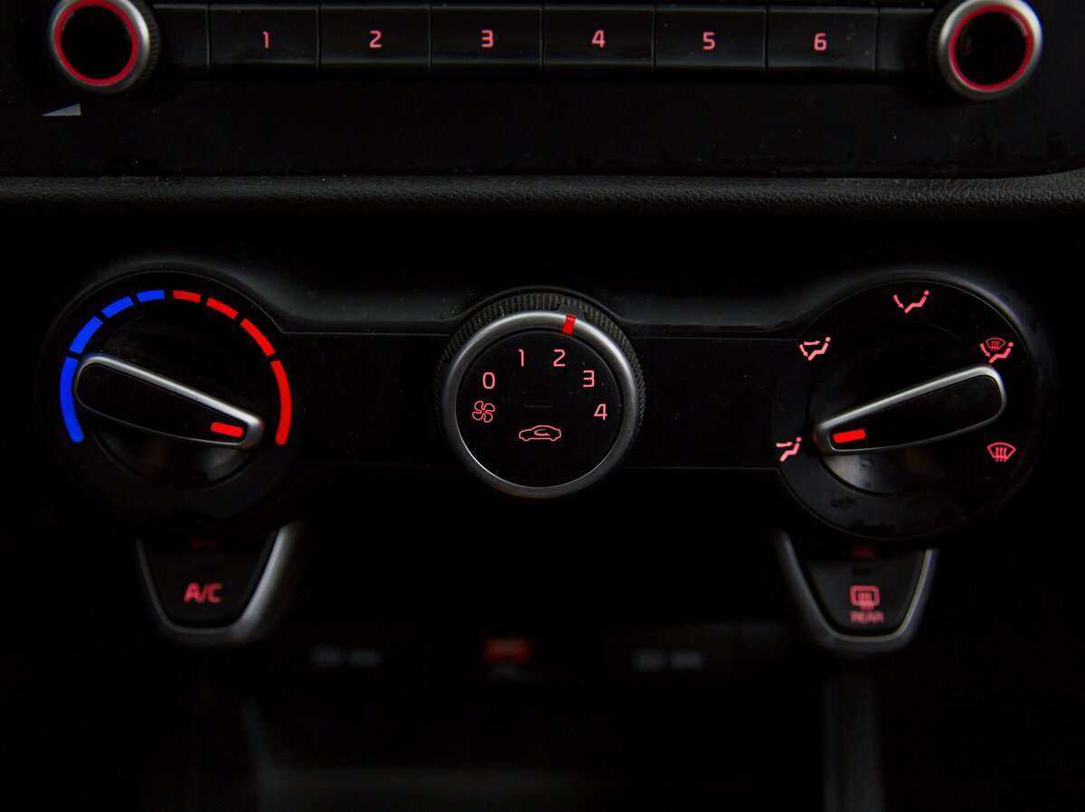 Kia Rio б/у, 2020, Механическая. Фото: #7