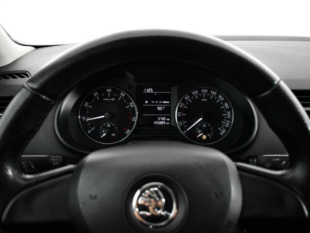 Skoda Octavia б/у, 2014, Механическая. Фото: #10