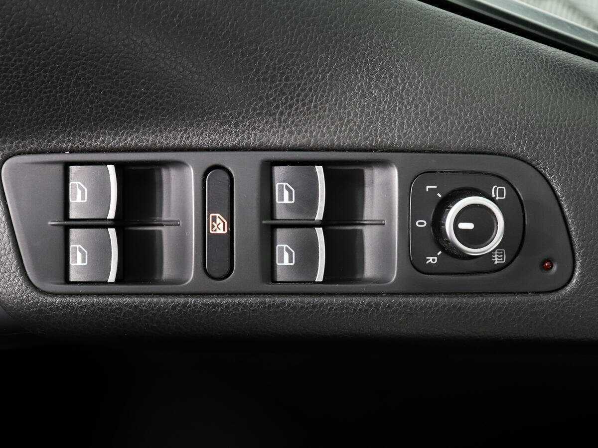 Volkswagen Tiguan б/у, 2012, Автоматическая. Фото: #13