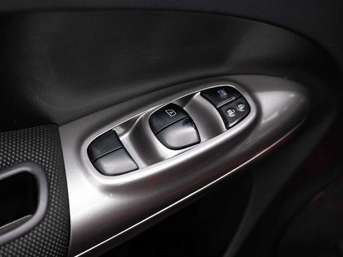 Nissan Juke б/у, 2012, Механическая. Фото: #15