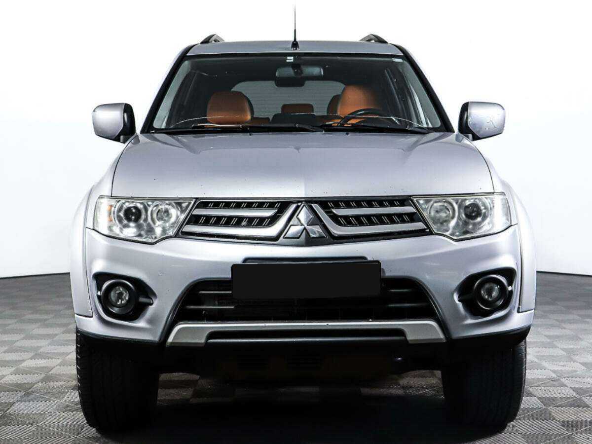 Mitsubishi Pajero Sport б/у, 2014, Механическая. Фото: #1