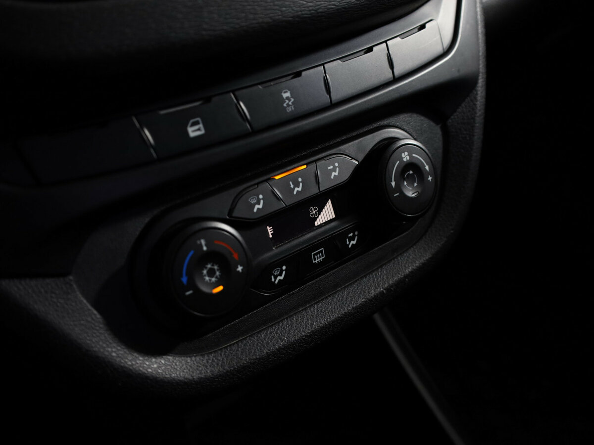 Lada (ВАЗ) Vesta б/у, 2017, Механическая. Фото: #12