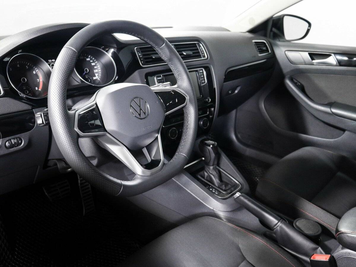 Volkswagen Jetta б/у, 2018, Автоматическая. Фото: #13