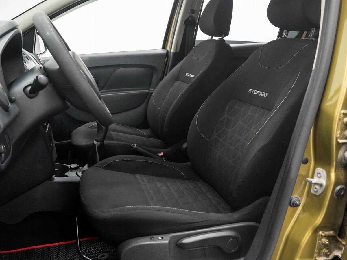 Renault Sandero б/у, 2017, Механическая. Фото: #13