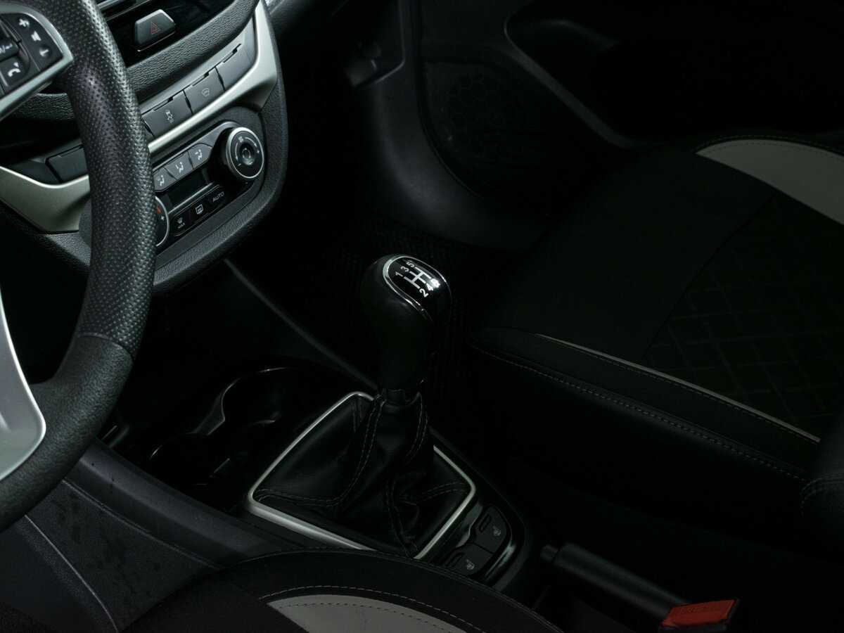 Lada (ВАЗ) Vesta б/у, 2019, Механическая. Фото: #13