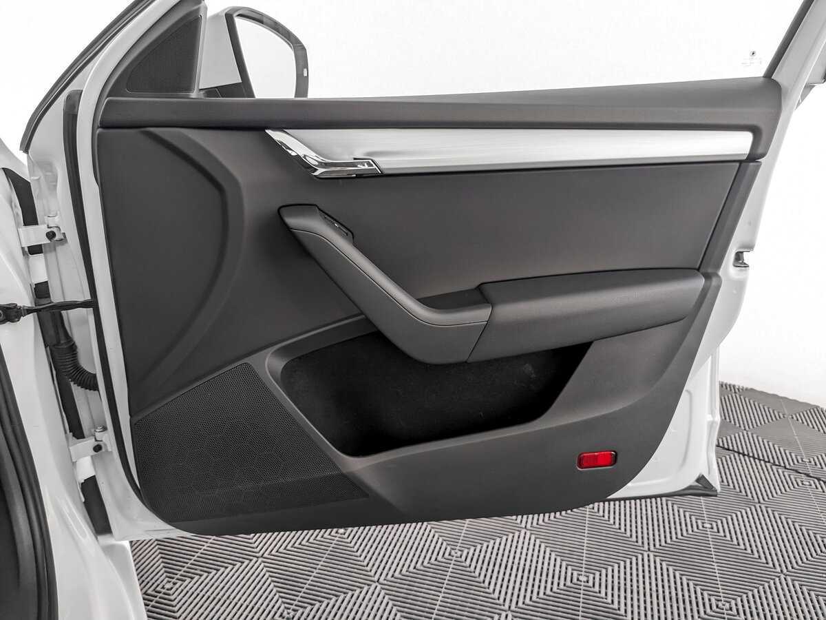 Skoda Octavia б/у, 2017, Механическая. Фото: #19