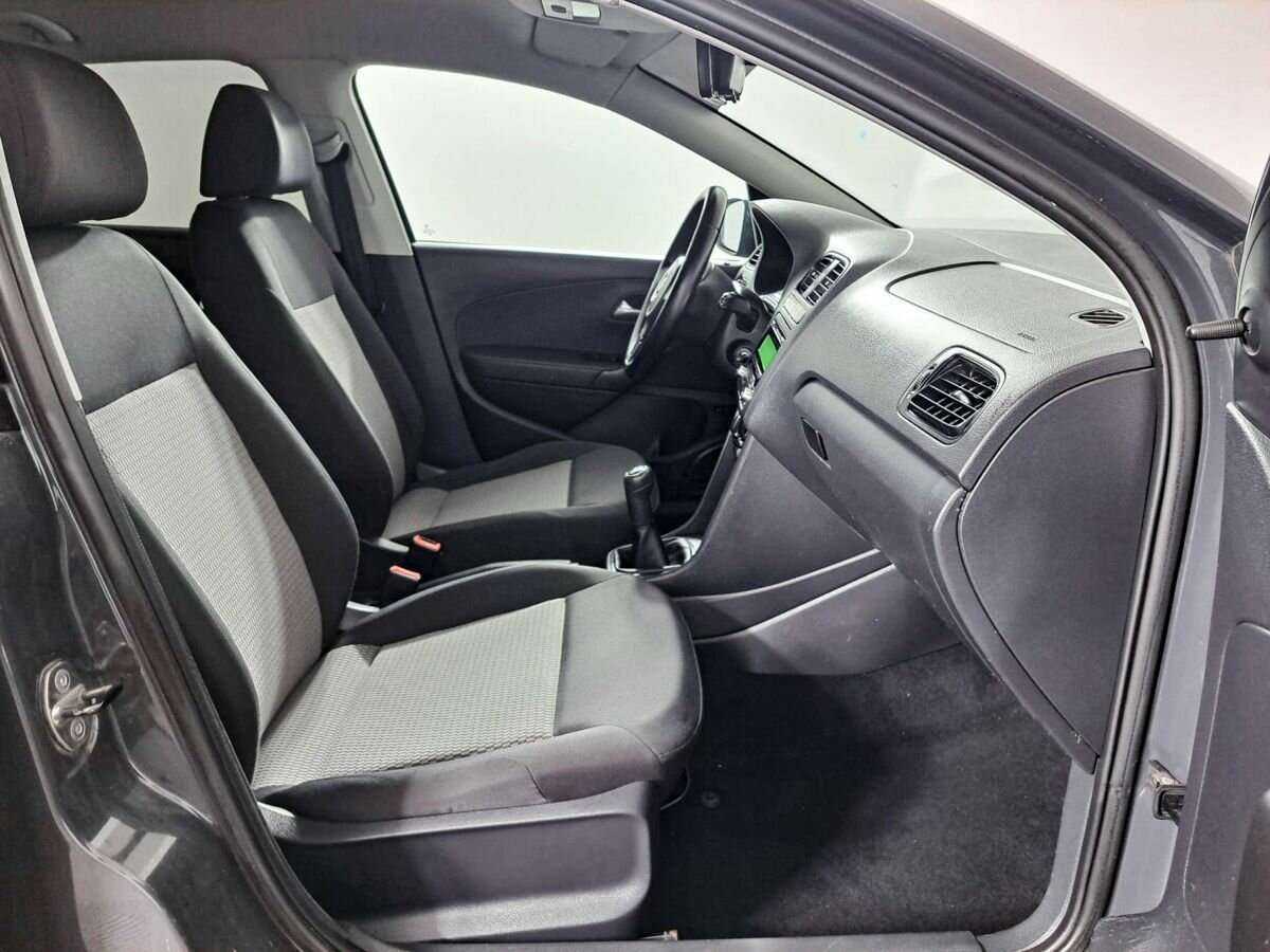 Volkswagen Polo б/у, 2012, Механическая. Фото: #10