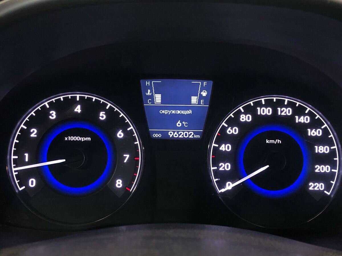 Hyundai Solaris б/у, 2014, Механическая. Фото: #11