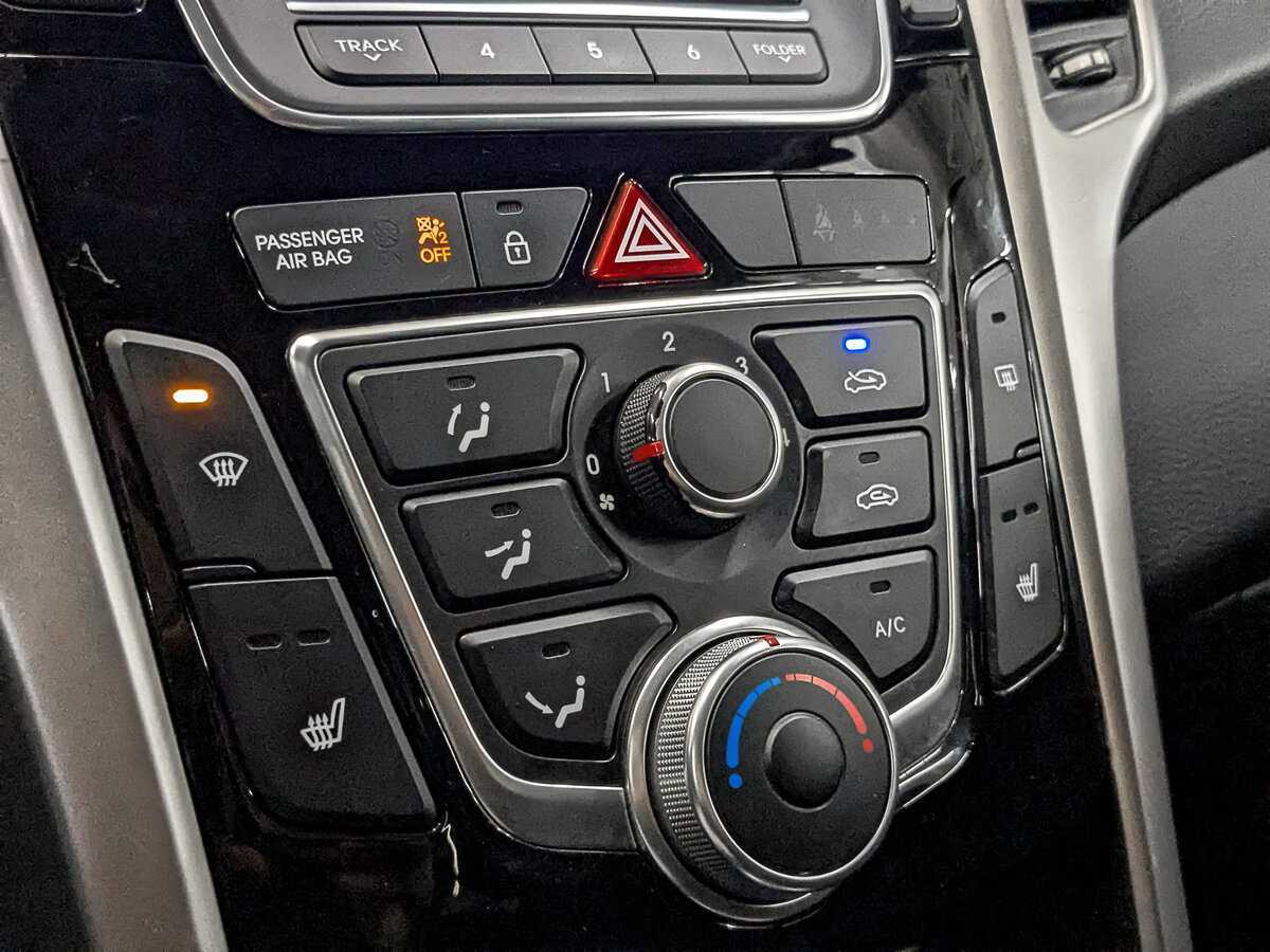 Hyundai i30 б/у, 2015, Автоматическая. Фото: #20