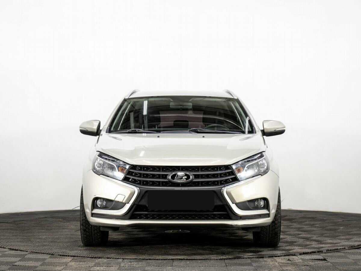 Lada (ВАЗ) Vesta б/у, 2019, Механическая. Фото: #1