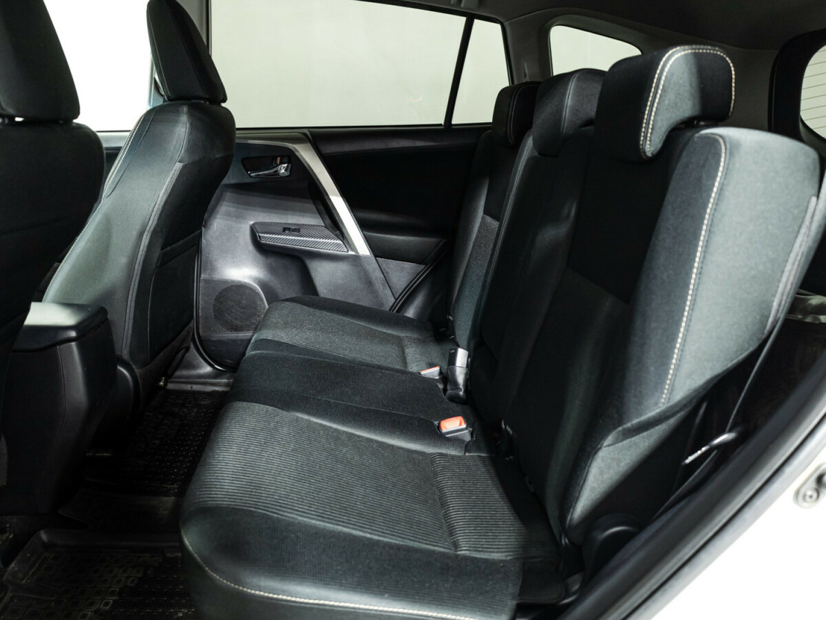 Toyota RAV4 б/у, 2014, Механическая. Фото: #7