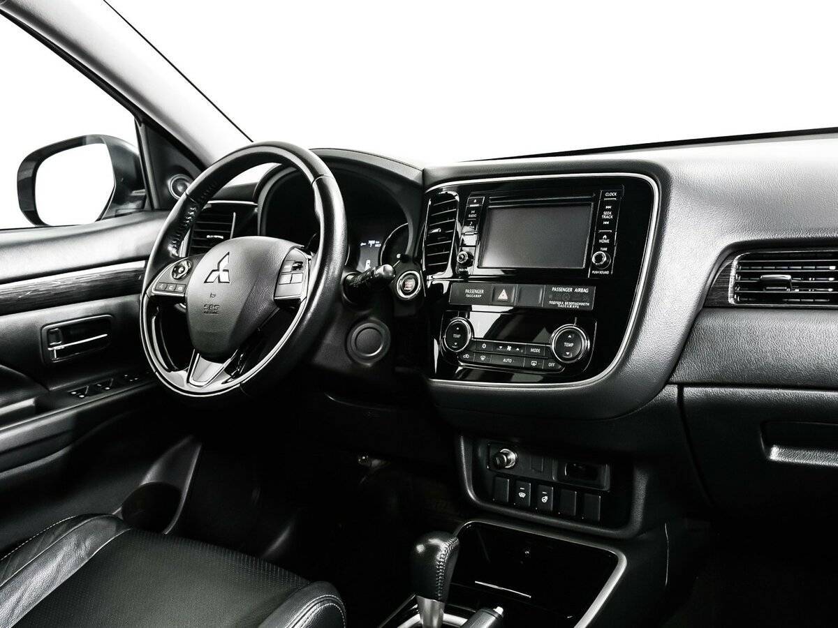 Mitsubishi Outlander б/у, 2017, Вариатор. Фото: #8