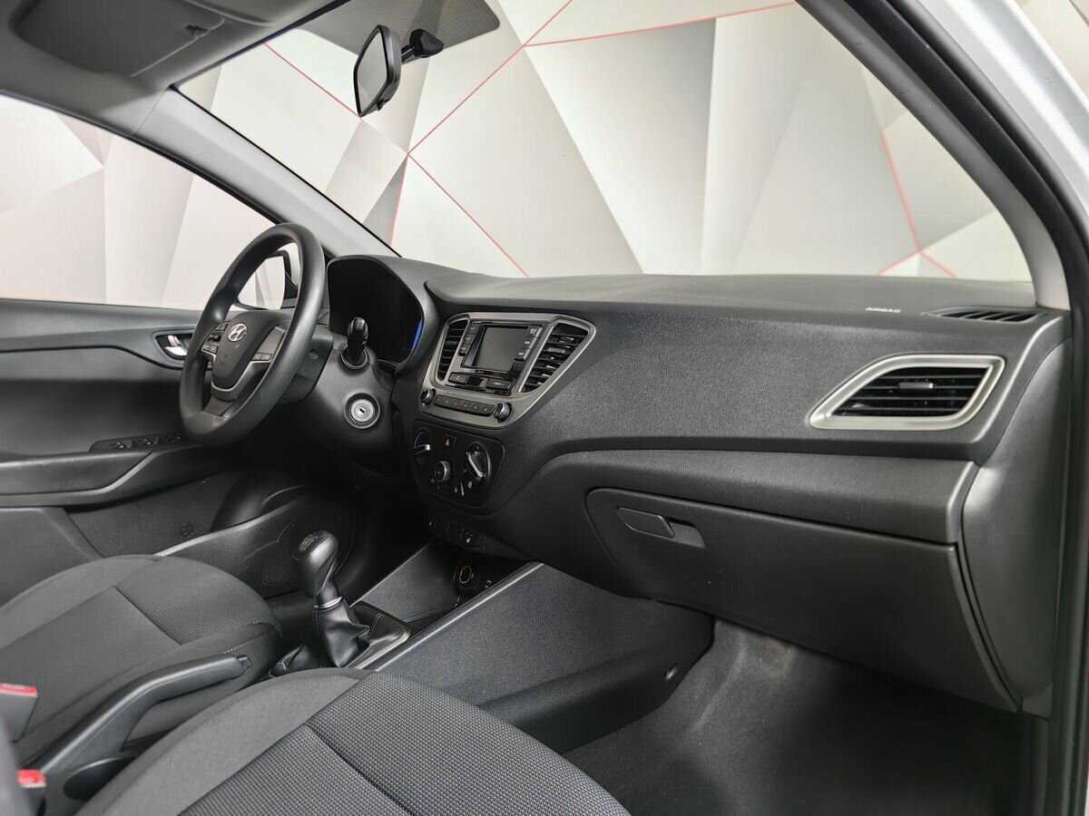 Hyundai Solaris б/у, 2021, Механическая. Фото: #8