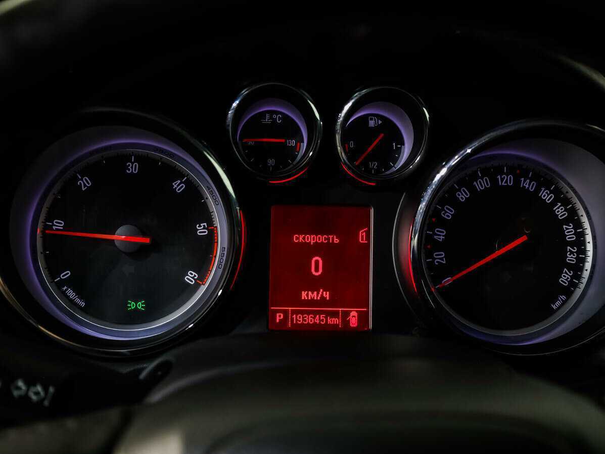 Opel Astra б/у, 2012, Автоматическая. Фото: #19