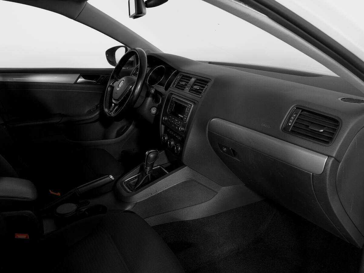 Volkswagen Jetta б/у, 2016, Автоматическая. Фото: #8