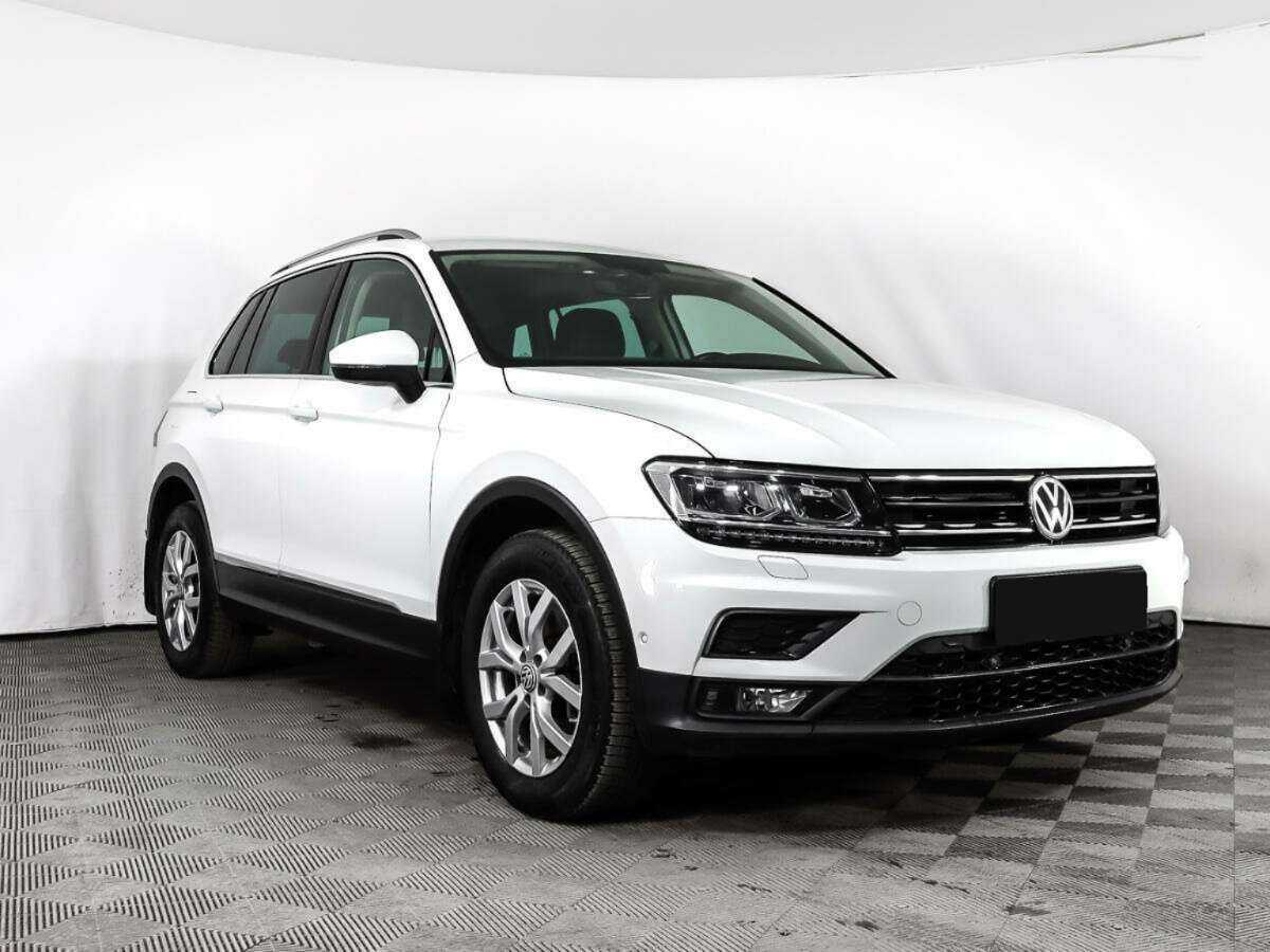 Volkswagen Tiguan б/у, 2017, Роботизированная. Фото: #2