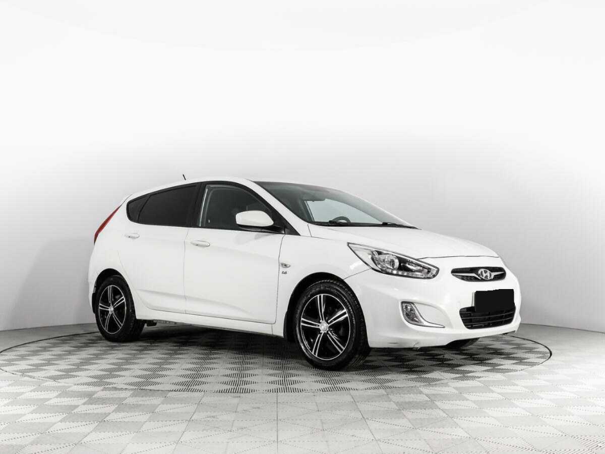 Hyundai Solaris б/у, 2014, Автоматическая. Фото: #2