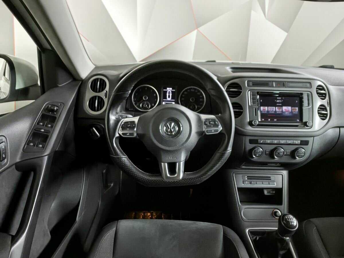 Volkswagen Tiguan б/у, 2016, Механическая. Фото: #13