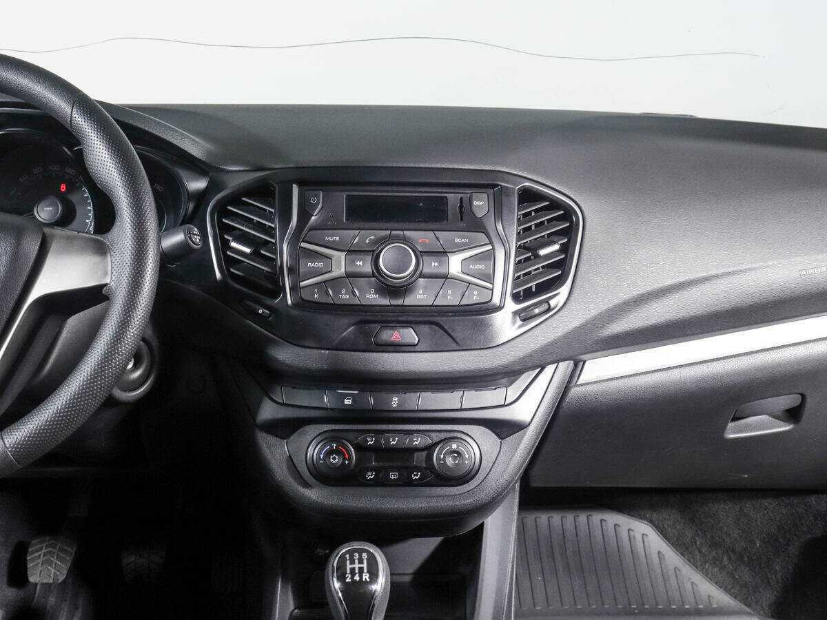 Lada (ВАЗ) Vesta б/у, 2016, Механическая. Фото: #12