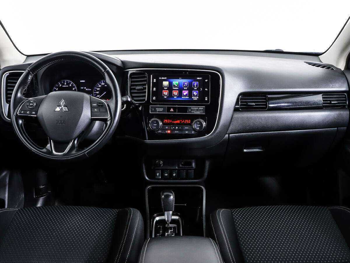 Mitsubishi Outlander б/у, 2020, Вариатор. Фото: #9