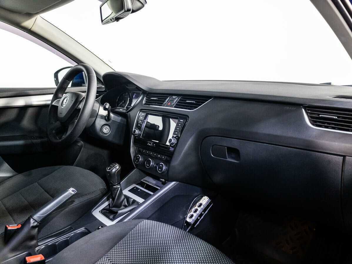 Skoda Octavia б/у, 2013, Механическая. Фото: #6