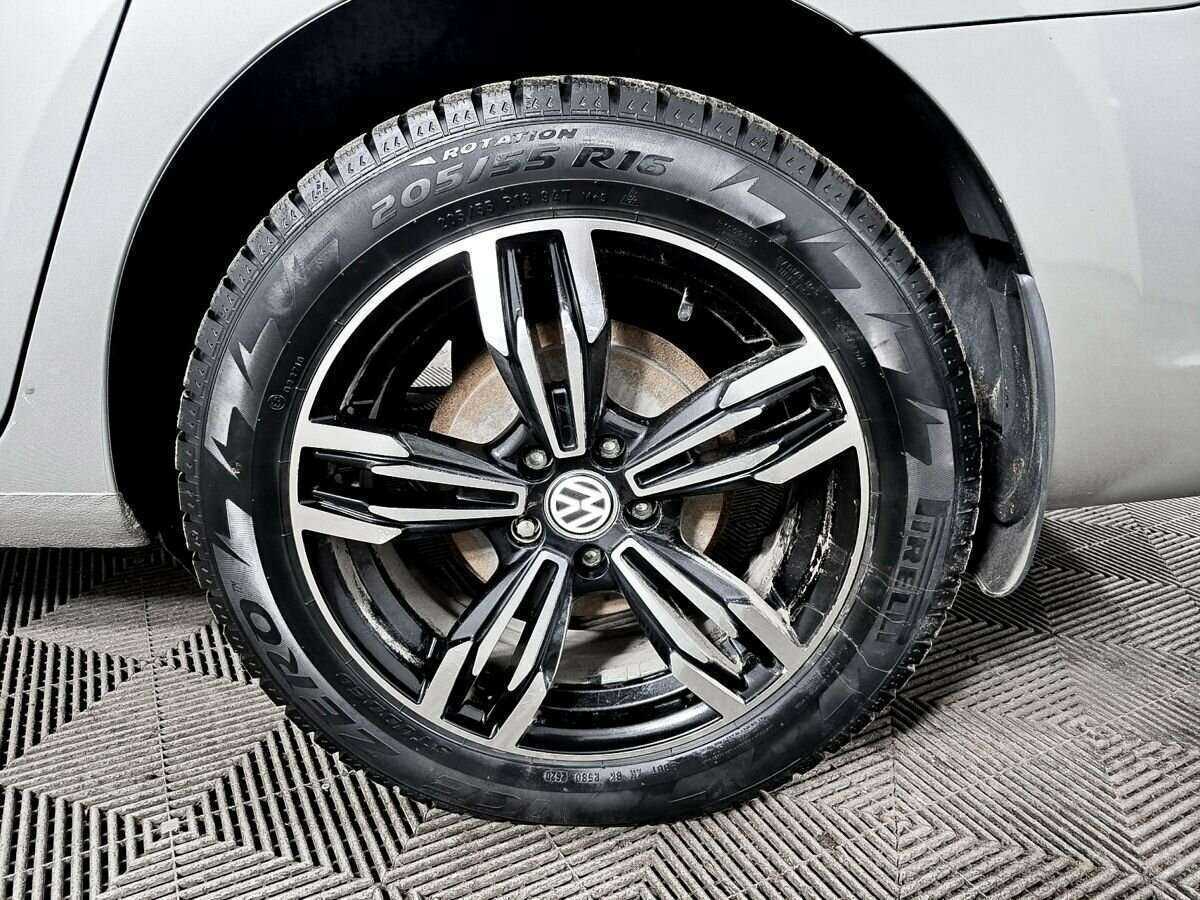 Volkswagen Polo б/у, 2020, Механическая. Фото: #17