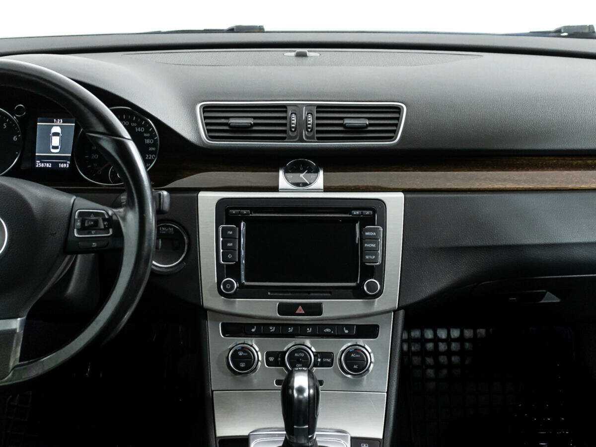 Volkswagen Passat б/у, 2012, Роботизированная. Фото: #13