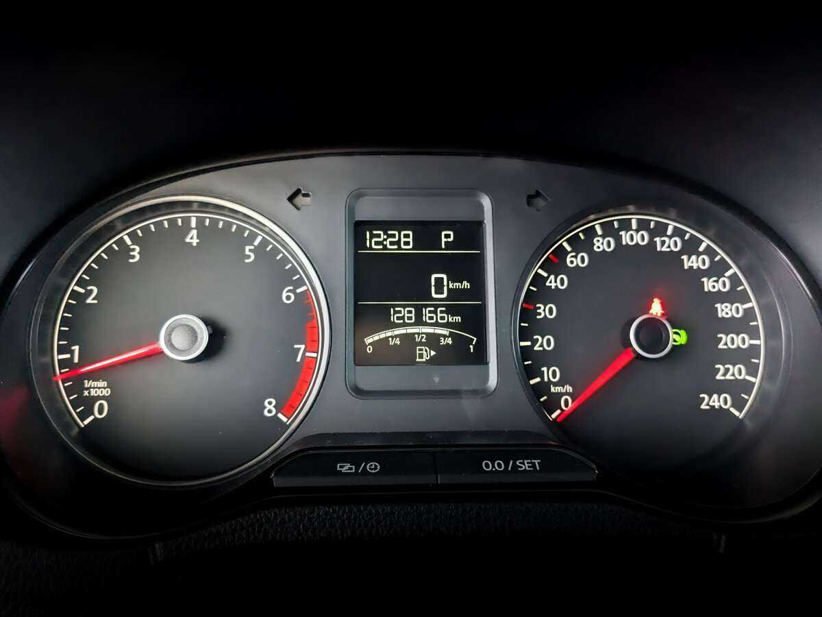 Volkswagen Polo б/у, 2017, Роботизированная. Фото: #10