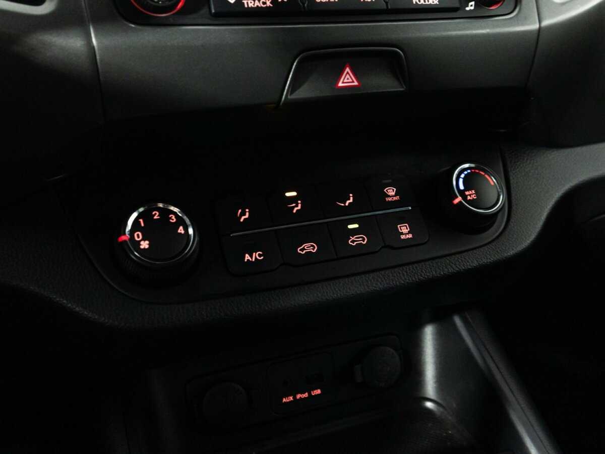 Kia Sportage б/у, 2012, Механическая. Фото: #14