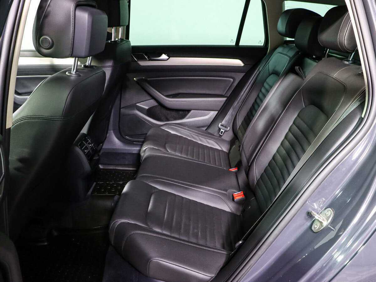 Volkswagen Passat б/у, 2017, Роботизированная. Фото: #7